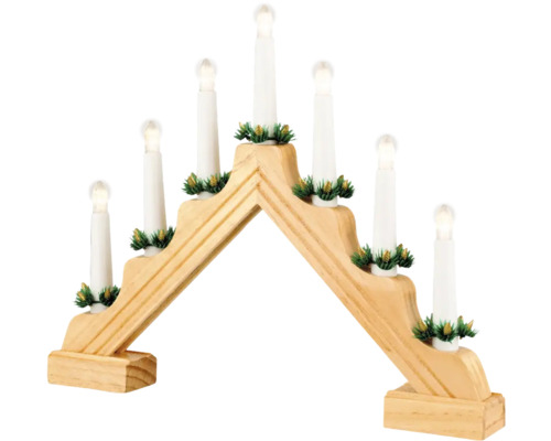 Dřevěný adventní oblouk s elektrickými svíčkami a jedlovou zelení