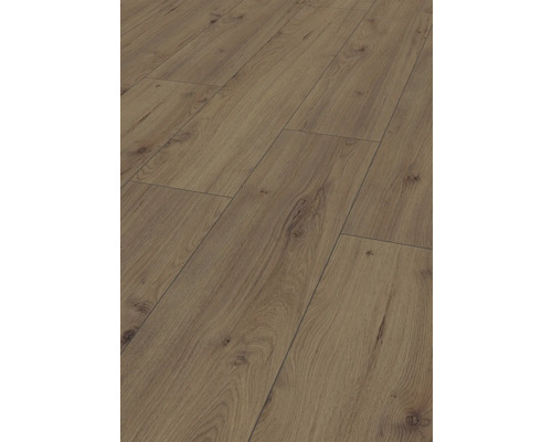 Detail laminátové podlahy s dřevěným vzhledem