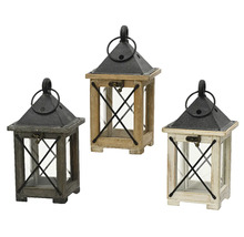 Tři dekorativní lucerny ze dřeva a skla