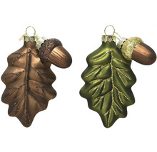 Dvě ozdoby z dubových listů s třpytivými akcenty k zavěšení