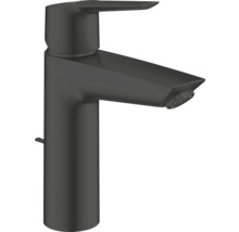 Černá umyvadlová baterie pro design koupelny.