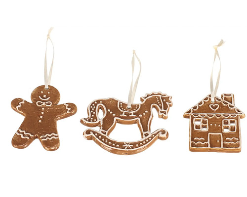 Keramické perníkové vánoční ozdoby na zavěšení 4 ks v mixu druhů Dekorativní ozdoby na vánoční stromeček v perníkovém designu: muž, houpací kůň a dům