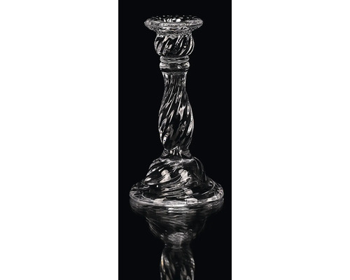 Skleněný svícen se spirálovým designem