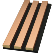 Akustický panel s dřevěnými lamelami na plsti