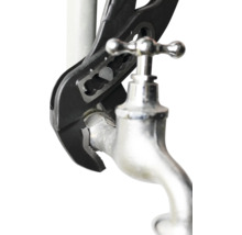 Kombinované kleště na vodovodním kohoutku