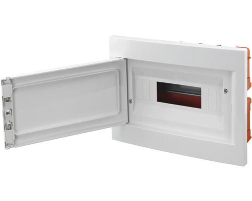 Rozvodná skříň s otevřenými dvířky pro elektroinstalaci
