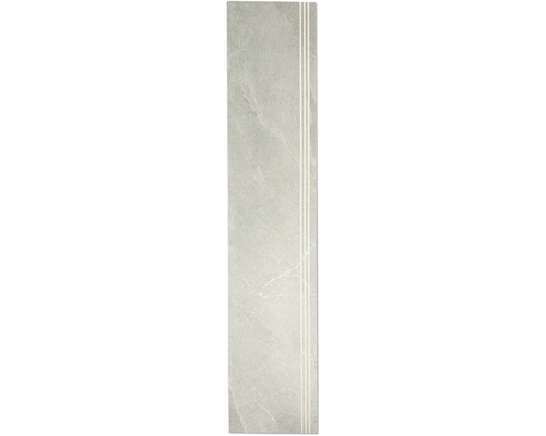 Dlouhá, úzká dlaždice se třemi rovnoběžnými liniemi na okraji