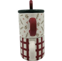 Stohovatelný hrnek s víkem a dvěma různými vzory