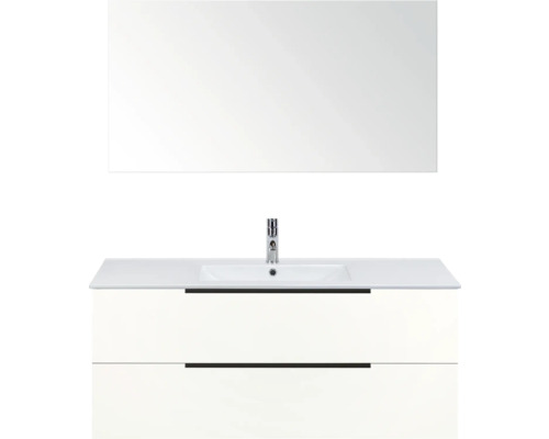 Umyvadlo se zrcadlem, umyvadlem a skříňkou pod umyvadlo do koupelny