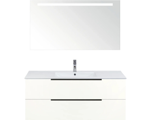 Kombinace umyvadla se skříňkou a zrcadlem s osvětlením