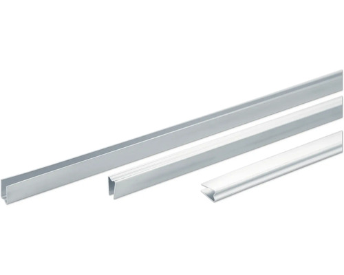 Tři U-profily z kovu