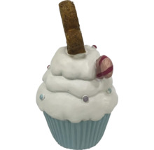 Dekorativní cupcake s polevou a oplatkou jako dekorace