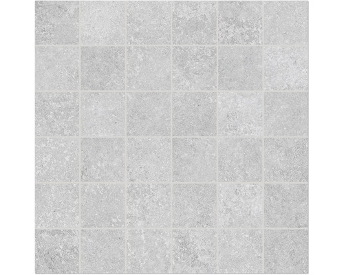 Vzor dlaždic se čtvercovými šedými kamennými dlaždicemi