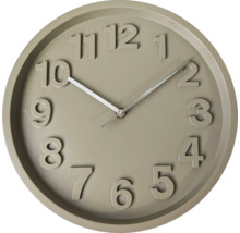 Nástěnné hodiny s vyvýšenými číslicemi