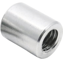 Válcová matice z kovu s vnitřním závitem