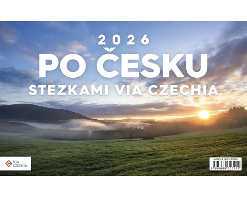 Titulní strana kalendáře 2026 ''Po Česku stezkami Via Czechia'' s motivem krajiny