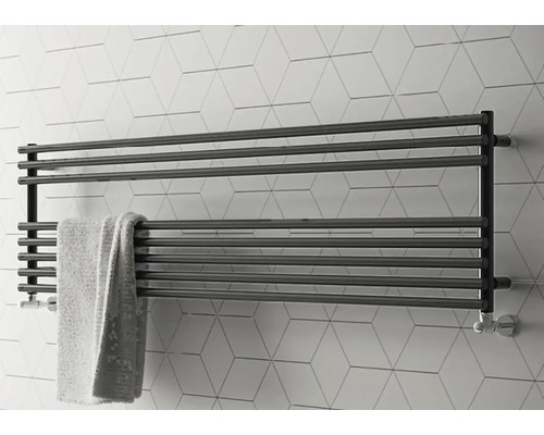 Designové topné těleso teplá voda 395 x 1200 x 101 mm připojení 1/2" dole oboustranně Nástěnný radiátor na ručníky v koupelně s ručníkem