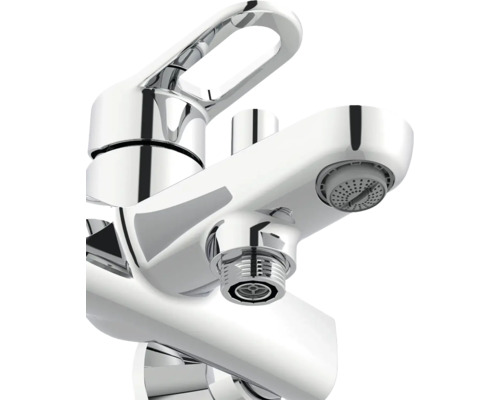 Detail chromované vanové baterie