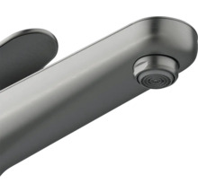 Detailní záběr kovové armatury