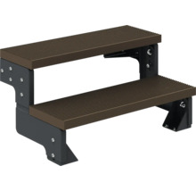 Dvojitý schod z robustního materiálu pro venkovní použití