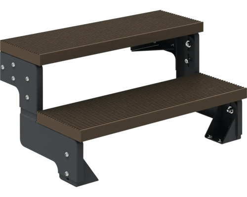 Dvojitý schod z robustního materiálu pro venkovní použití