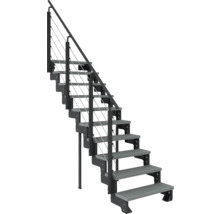 Volně stojící schodiště se zábradlím a ocelovými lanky