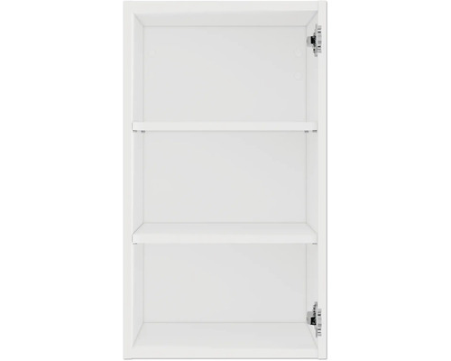 Vnitřní pohled na bílou koupelnovou skříňku se dvěma policemi a kováním