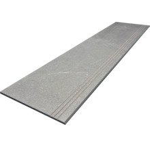 Šedá schodová dlaždice s drážkami pro venkovní použití