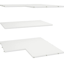 Tři bílé police různých tvarů