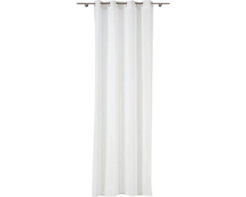 Bílý závěs s kroužky na záclonové tyči