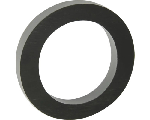 Černý kovový kroužek