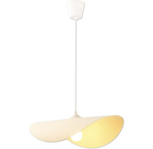 Závěsná lampa se zakřiveným stínidlem