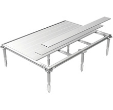 Stůl se šroubovacími nohami a stolovými deskami