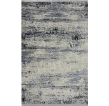 Koberec s abstraktním vzorem