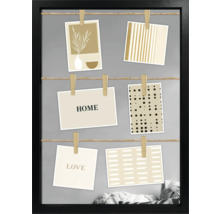 Dekorativní rám na obrázky s provázky a malými kolíčky na zavěšení fotografií nebo pohlednic