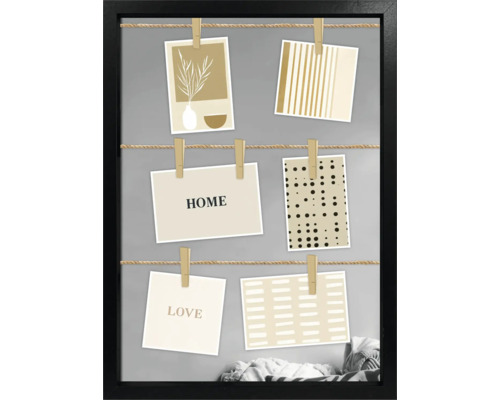 Dekorativní rám na obrázky s provázky a malými kolíčky na zavěšení fotografií nebo pohlednic