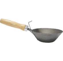 Pájecí nádoba s dřevěnou rukojetí