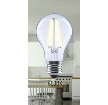 Čirá LED žárovka s 4000 Kelviny