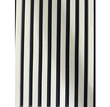 Akustický panel s dřevěnými lamelami