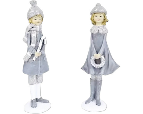 Vánoční figurka dívka v zimním s hůlkou/věncem šedá/stříbrná 7x20x4,5 cm mix 2 druhů cena za 1 Dvě dekorativní zimní figurky s čepicí, kabátem, šálou a doplňky.