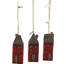 Tři ozdoby na vánoční stromeček ve tvaru domu