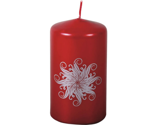 Červená sloupová svíčka s květinovým vzorem