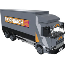 Nákladní auto Hornbach z kostek