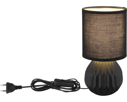 Stolní lampa s textilním stínidlem a geometrickou keramickou základnou