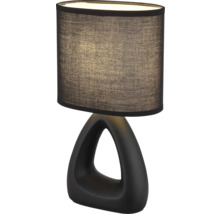Stolní lampa s černým látkovým stínidlem a moderní základnou
