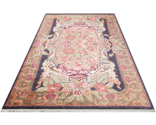 Koberec s květinovým vzorem