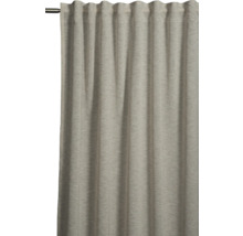 Závěs z látky na záclonové tyči