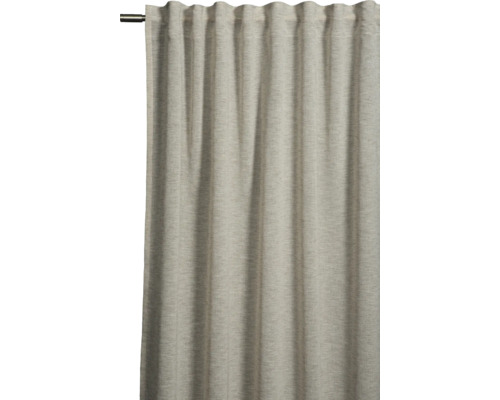 Látkový závěs se skládaným zavěšením na záclonové tyči