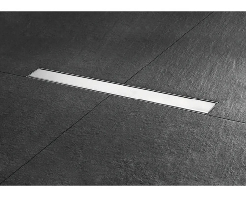 Podlahový odtok z nerezové oceli v koupelně