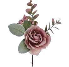 Umělá růže s listy a větvemi jako dekorace